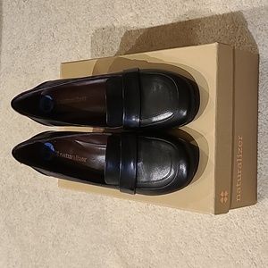 Naturalizer black heeled loafer size 6.5M